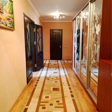 Продам 3-кімн квартиру по вул. Старицького.