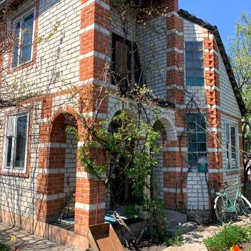 Вороніна, Ромашкова, в продажі 2-х поверхова добротна дача з вел зд