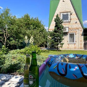 Дача поруч з річкою та лісом, з ремонтом