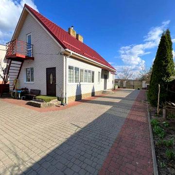 Будинок біля лісу в Кустині