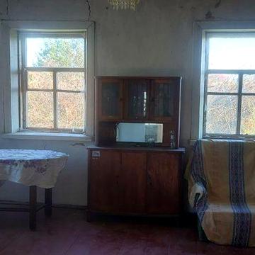 Терміновий продаж! Продам будинок с.Порадівка  48с. землі  35км. Київ 12км Василько