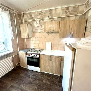 Продается 1 ком квартира в Осипенковском р-не по ул Звенигородская