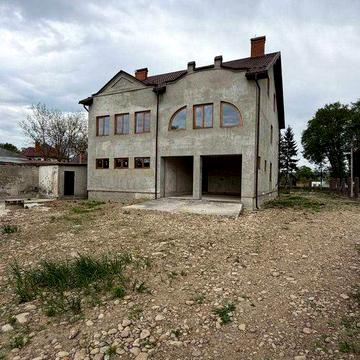 Продаж котеджу в м. Калуш