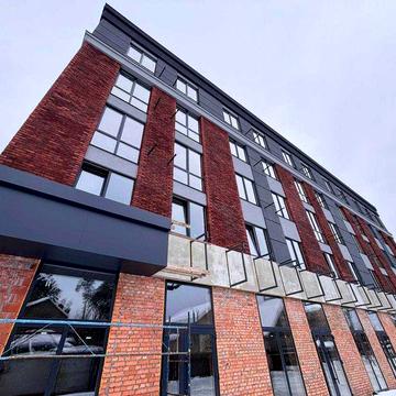 Продаж квартири в центральній частині міста. Без комісії.