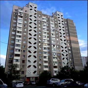 Продам 2-кім. квартиру вул.Здолбунівська 9-А