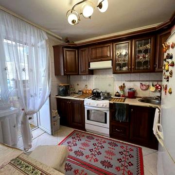 Затишна 1к цегла, не кутова.Меблі залишаються. Мін. оформ. 43930