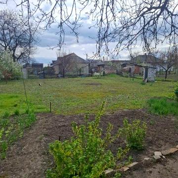 Продам земельну ділянку і будинок в Крюкові по А.Герасимовича
