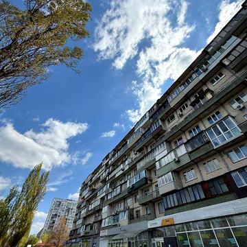 Продаж! Київ Березняки! 2К квартира під ремонт! Ваучер! Без комісії