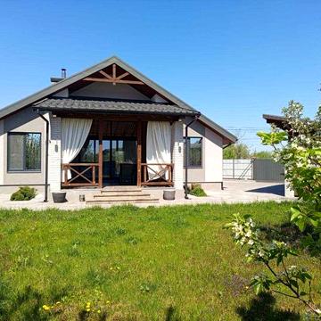 Готовий до заїзду автономний будинок 157 м² на ділянці 9 соток. ТРЦ Respublika Park