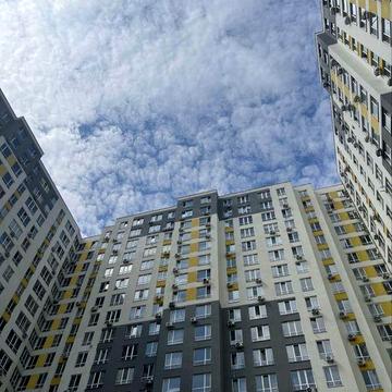 Видова Трикімнатна квартира! Будинок заселений!