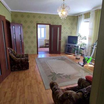 Продам дом в Ольшанах, все удобства, центр.