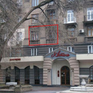 4 кімнатна квартира .