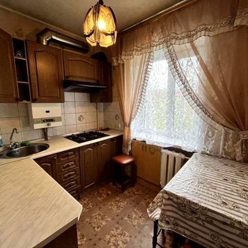 Продаж 3-кімнатної квартири в Олександрівському районі