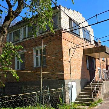 Продам 4-кімнатну  квартиру м.Гнівань