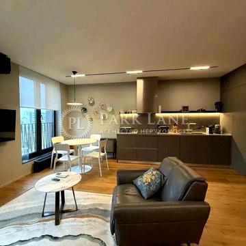 Продам 2 кім 80м Антоновича Володимира New York Concept House