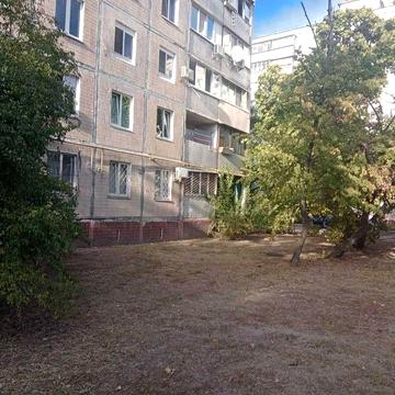 Продам двокімнатну квартиру в Києві на Харківському шосе 18, Дніпровський район ЖК Хрущівка