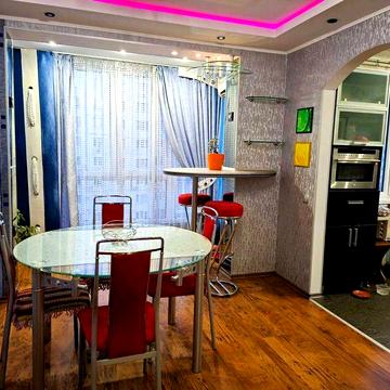 Квартира на Митниці площею 102 м2. Можна з тваринками.