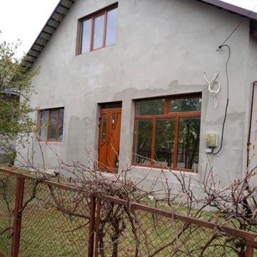 Продається будинок в мальовничому місті Заліщики.
