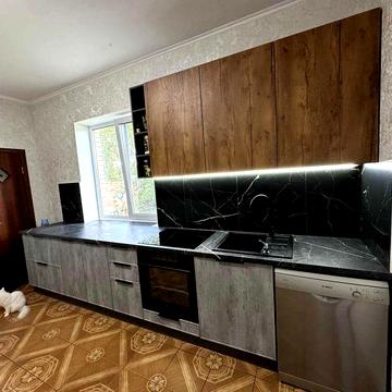 Продам 2-поверховий будинок у с. Красилівка OT