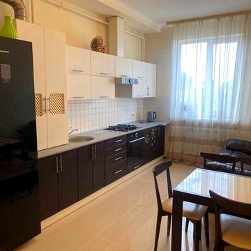 Оренда 1 кімнатної квартири 63 м2, ГАЗ, район паспортного столу - 15000грн.
