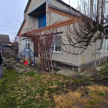 В продажу цегляний доглянутий будинок 1990 р .п. в Гожулах
