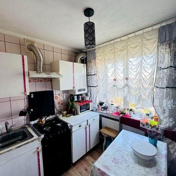Продається трикімнатна