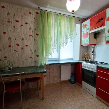 Продам 2-комн квартиру проспект Поля.