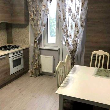 Оренда 2 кімнатної квартири пр. Чорновола
