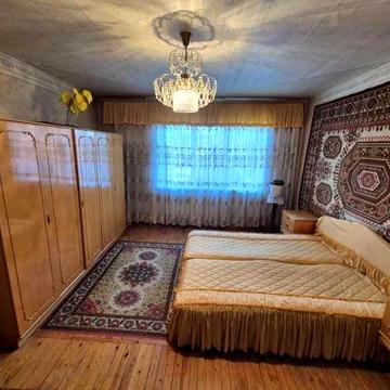 3-кімн. квартира вул. Перемоги, Центр  двоспальне ліжко + дивани, меблі,
