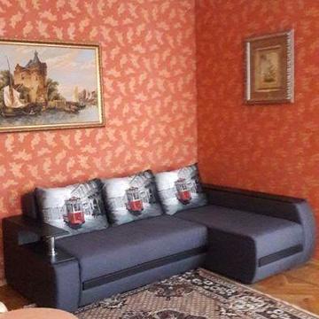 Сдам свою двухкомнатную квартиру в историческом районе города