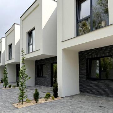 Продаж  таунхаусів з керамоблоку в с. Липини