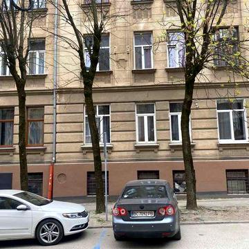 Продається двохкімнатна квартира