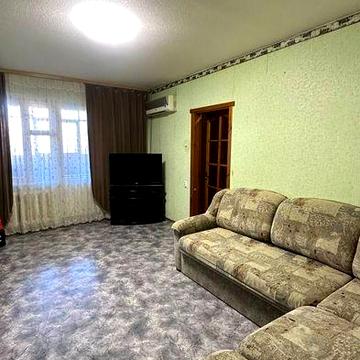 Продаж квартири в металургійному районі з хорошим місцерозташуванням