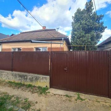 Продається будинок в м.Берегове, 500 метрів від терм.вод.