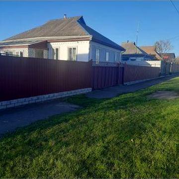 Продаж  приватного будинку в центрі с-ща  Драбів