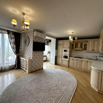 Оредна квартири 150м2 в самому центні з терасою 35м2