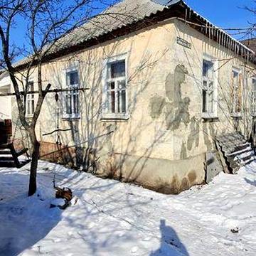 .Основа.Ул.Нечуй Левицкого Жилое состояние 8 соток участок.