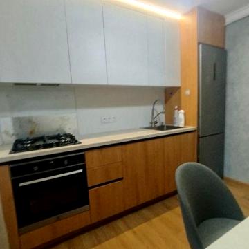 Сдам 2 ком 5 ст фонтана очень красивая квартира 16 тыс гривен