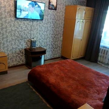 Здаю  квартиру  для 2-3 військових  на місяць, два по Великій  Бердичівській