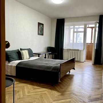 Бутишів пров. (Андрія Іванова вул.), 12