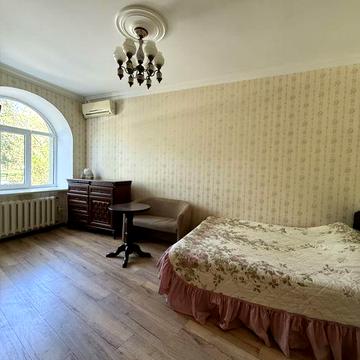Центр юридичний політехнічний медичний березовий сквер
