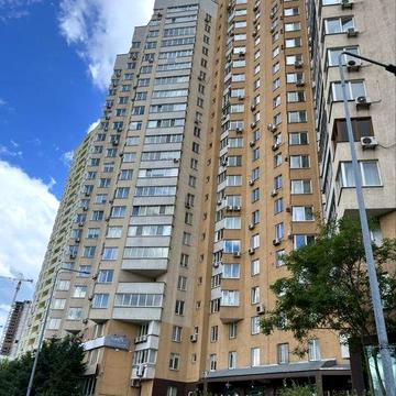 Завжди є світло! Без комісії продам 2к квартиру , ст.м Голосіївська 10 хвилин.