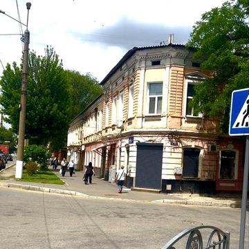 Продам 2 кв.  с автономным отопление , бул . Гончаровский 5