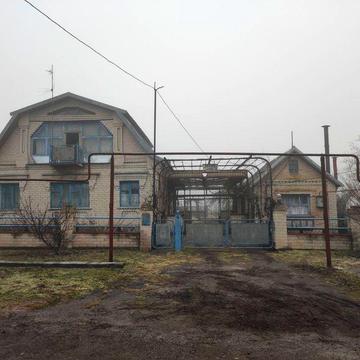 Продаж цегляного будинку