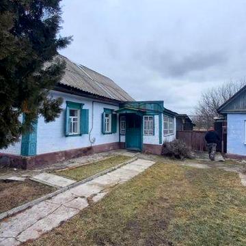 Продається будинок в тихому, мальовничому місці з великою ділянкою та гаражем у с. Горянівське