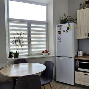 Продаж 3 кімнатной в тихому центрі.