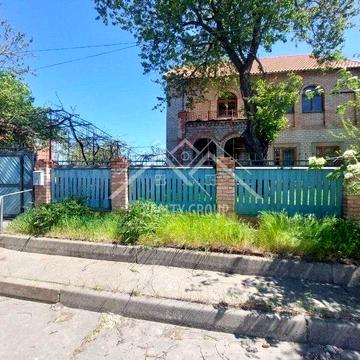 Продаж великого просторого будинку с.Вільне поблизу річки