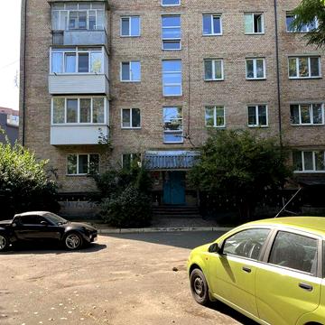 Центр. 2к квартира поруч зі школою. Сертифікат, ваучер