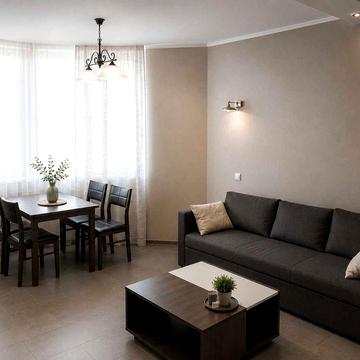 Продається укомплектована 2-кімнатна квартира (82м²) в м. Київ, вул. Анни Ахматової, 30