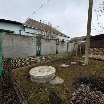 Продаж будинку у с . Вільне, центр , співпрацюємо по євідновленню
